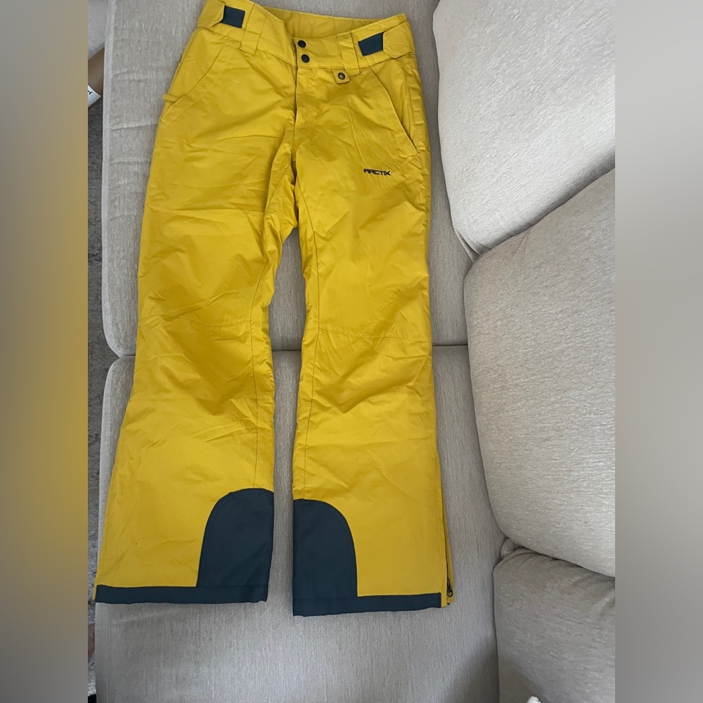 Women’s size small snow pants